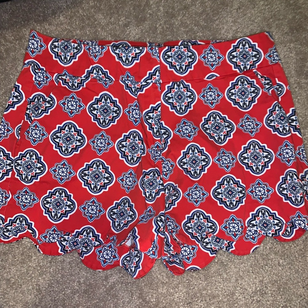 Lobster, Scalloped Crown&Ivy shorts